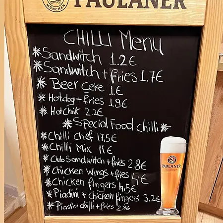 Chilli אכסניה טיראנה