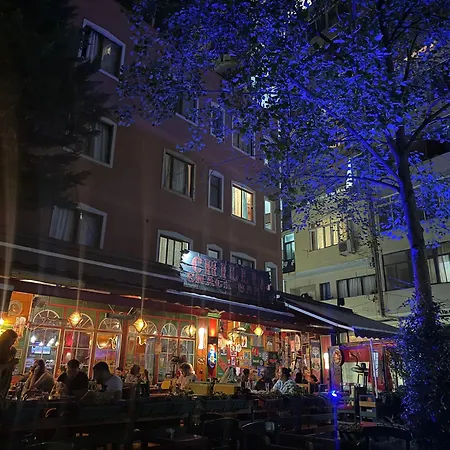 Hostel Chilli Tirana